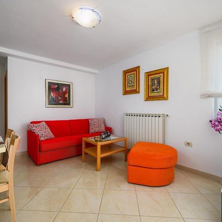 House With Apartments Dragica Умаг Екстер'єр фото